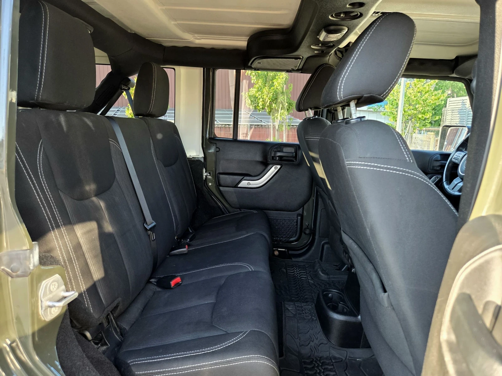 Jeep Wrangler Sahara/3.6/V6/285hp/Палене от ключа/87000км /ТОП! - изображение 8