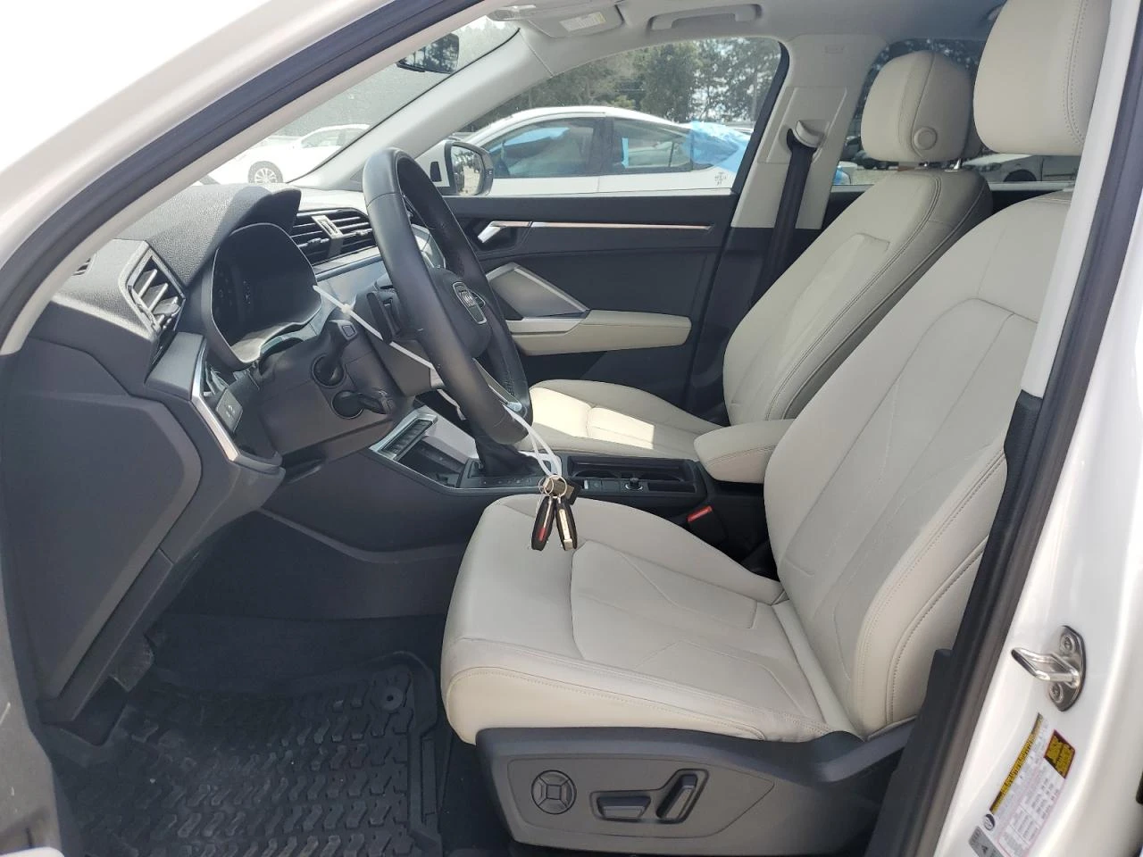 Audi Q3 S-line, digital, distronic - изображение 7