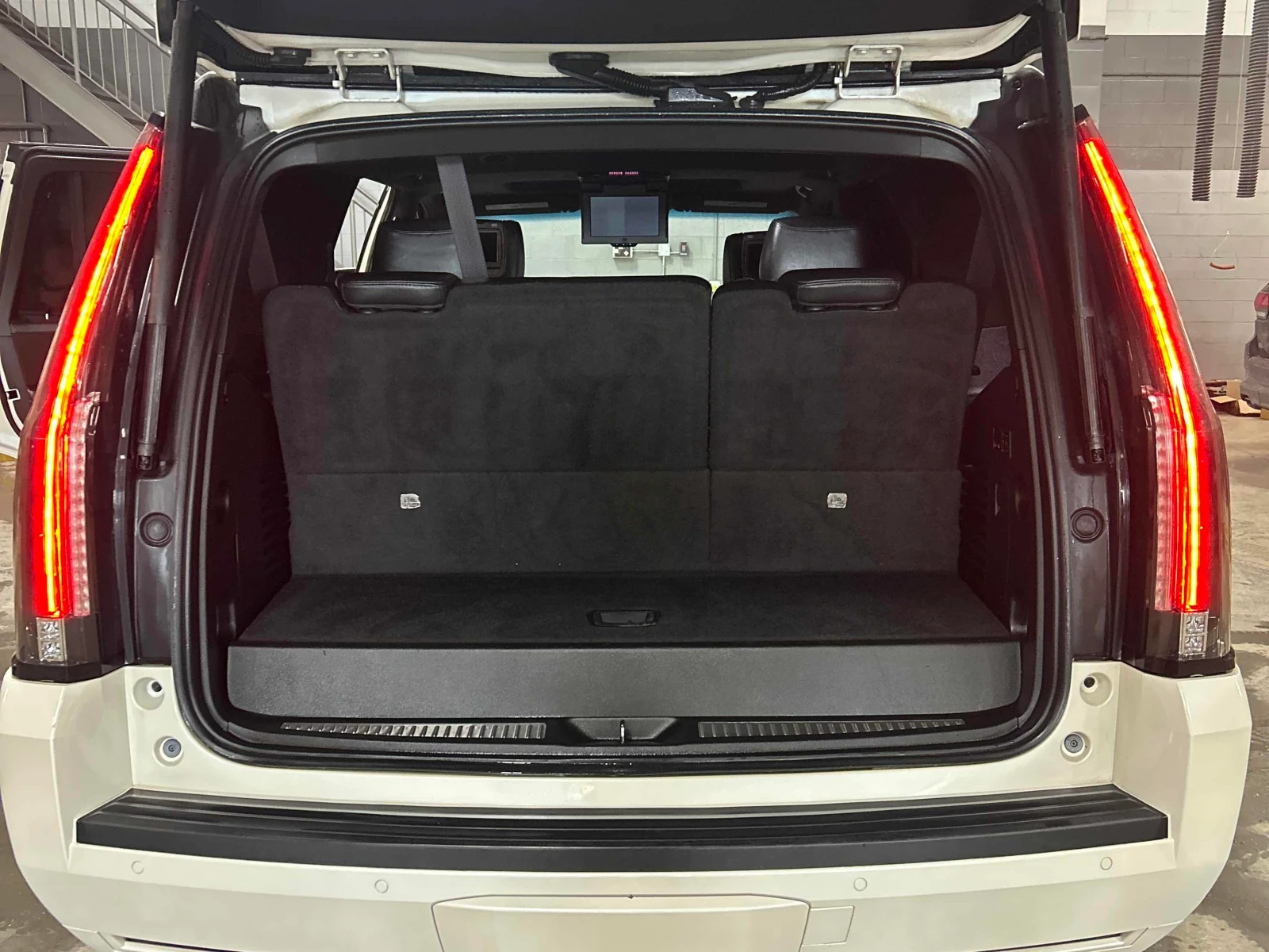 Cadillac Escalade PLATINUM* 360view* Bose* Pano* масаж* Подгрев*  - изображение 6