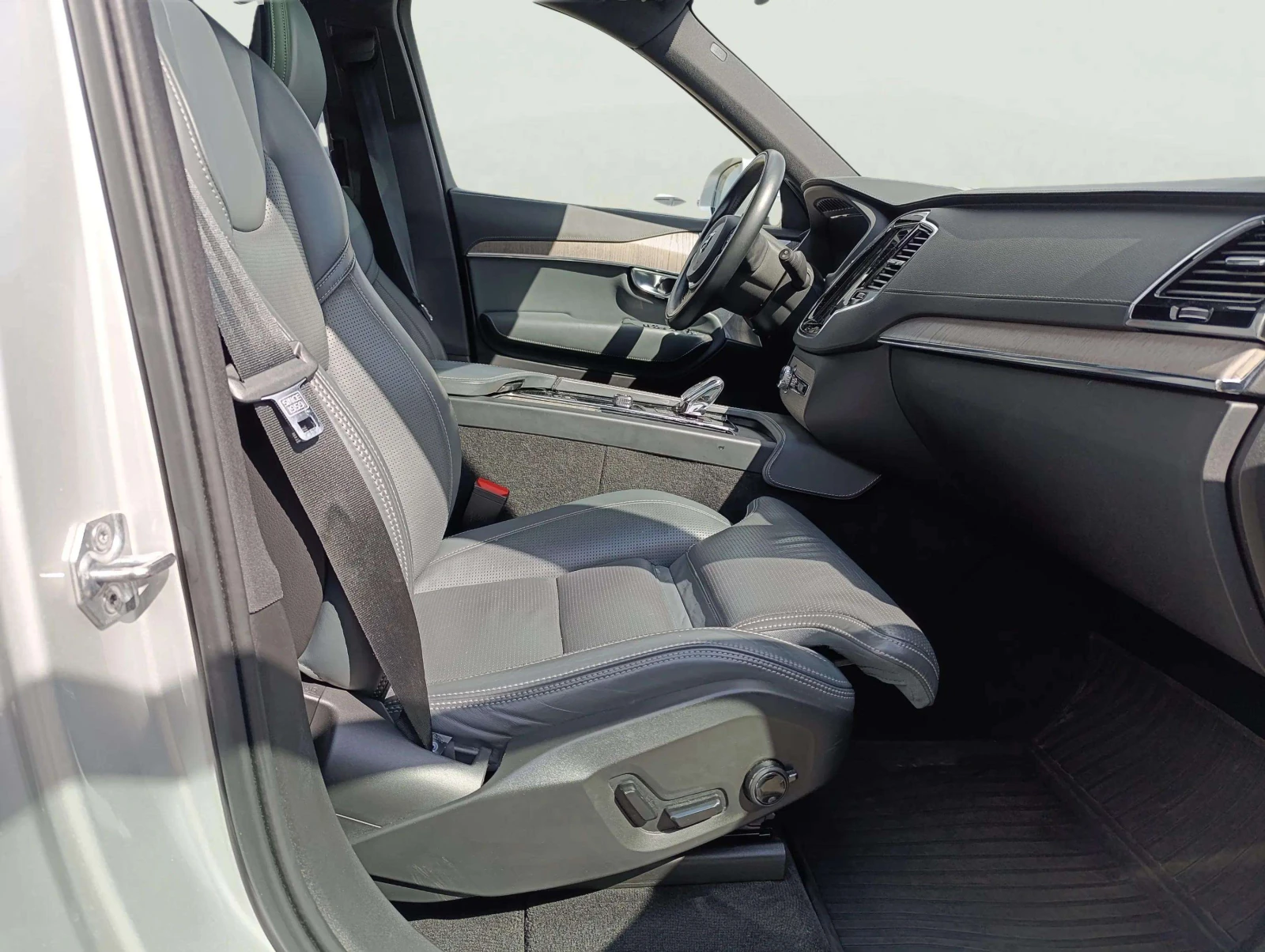 Volvo Xc90 2.0 B5, снимка 9 - Автомобили и джипове - 54197048