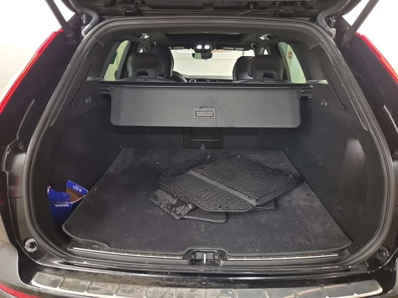 Volvo XC60 R Design/ПАНОРАМА/АВТОФИНАНСИРАНЕ, снимка 15 - Автомобили и джипове - 54755887