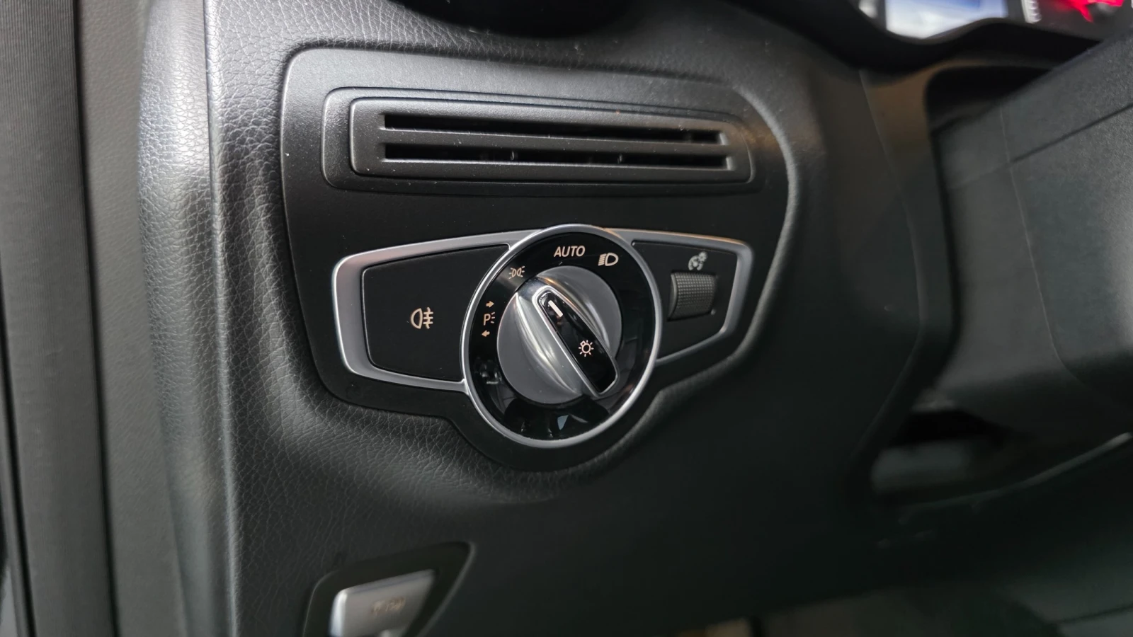 Mercedes-Benz GLC 220 ПОДГРЕВ/ПАНОРАМА/ПАМЕТ, снимка 10 - Автомобили и джипове - 55383428