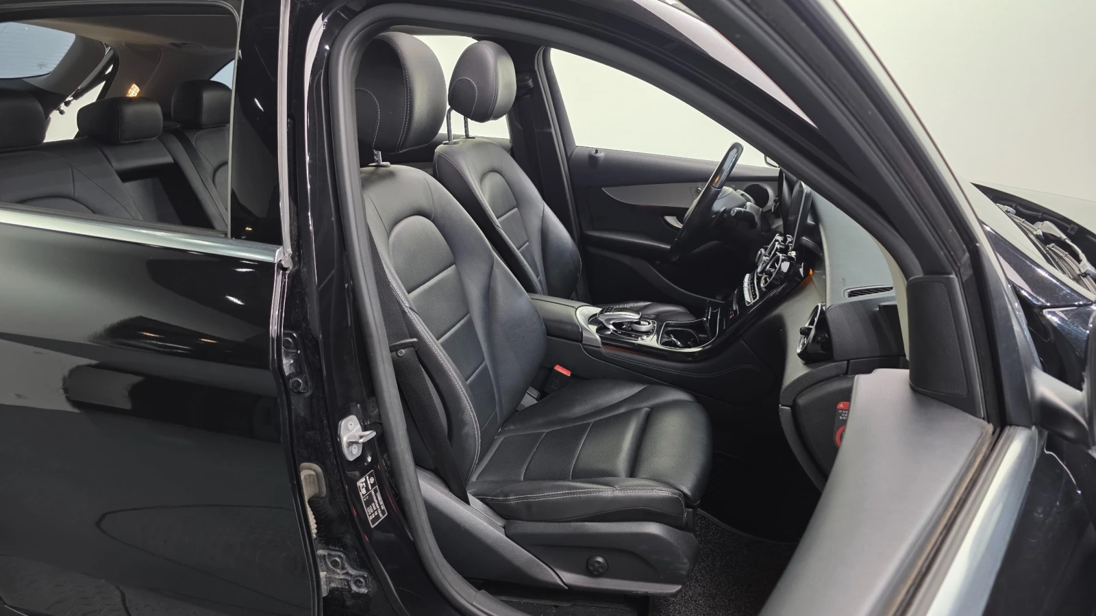 Mercedes-Benz GLC 220 ПОДГРЕВ/ПАНОРАМА/ПАМЕТ, снимка 7 - Автомобили и джипове - 55383428