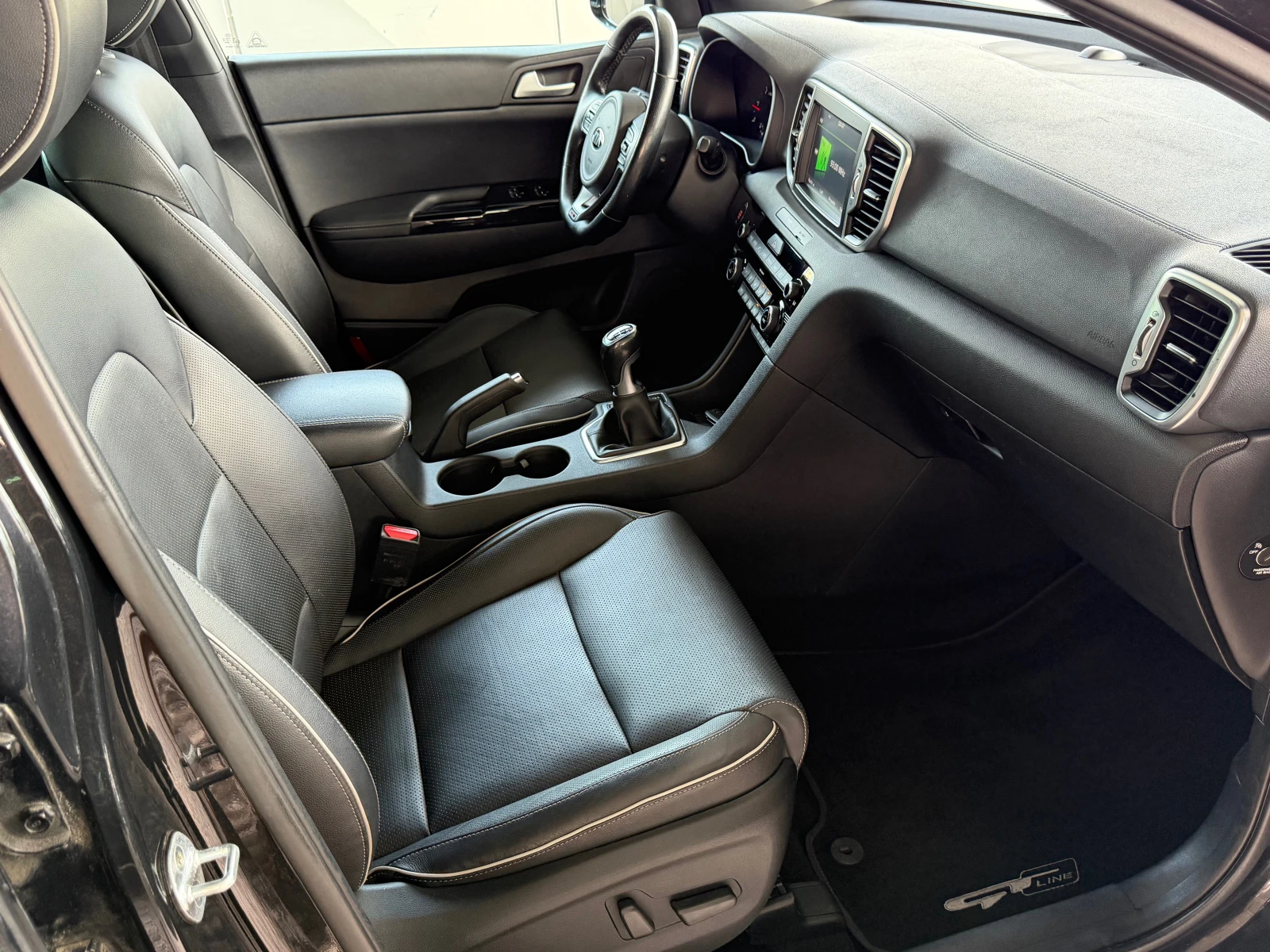 Kia Sportage 2.0CRDI, 185ps-4x4, GT-LINE-85000км-КАТО НОВ!, снимка 10 - Автомобили и джипове - 55709504