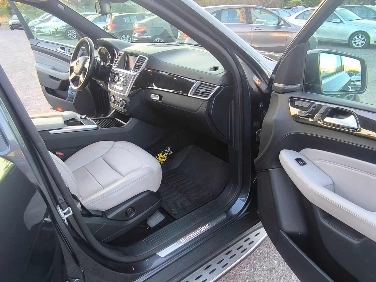 Mercedes-Benz ML 350 AMG pacet, снимка 13 - Автомобили и джипове - 56149772