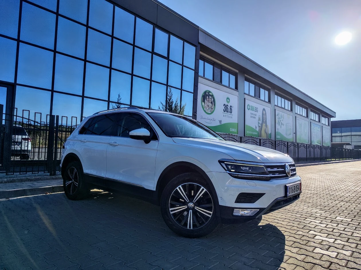 VW Tiguan * 2.0 TDI* EXECUTIVE* 4Motion* OFFROAD* FULL, снимка 3 - Автомобили и джипове - 55981400