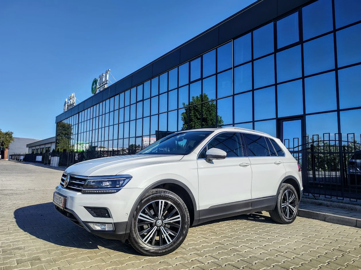 VW Tiguan * 2.0 TDI* EXECUTIVE* 4Motion* OFFROAD* FULL, снимка 9 - Автомобили и джипове - 55981400