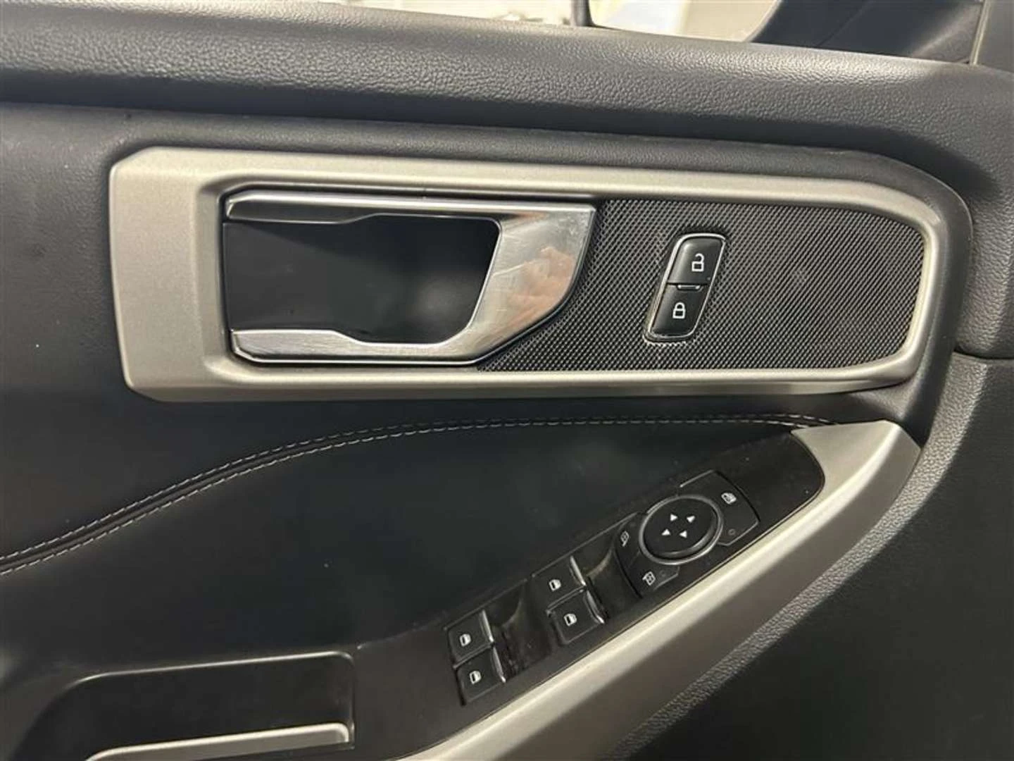 Ford Explorer, снимка 13 - Автомобили и джипове - 56020873