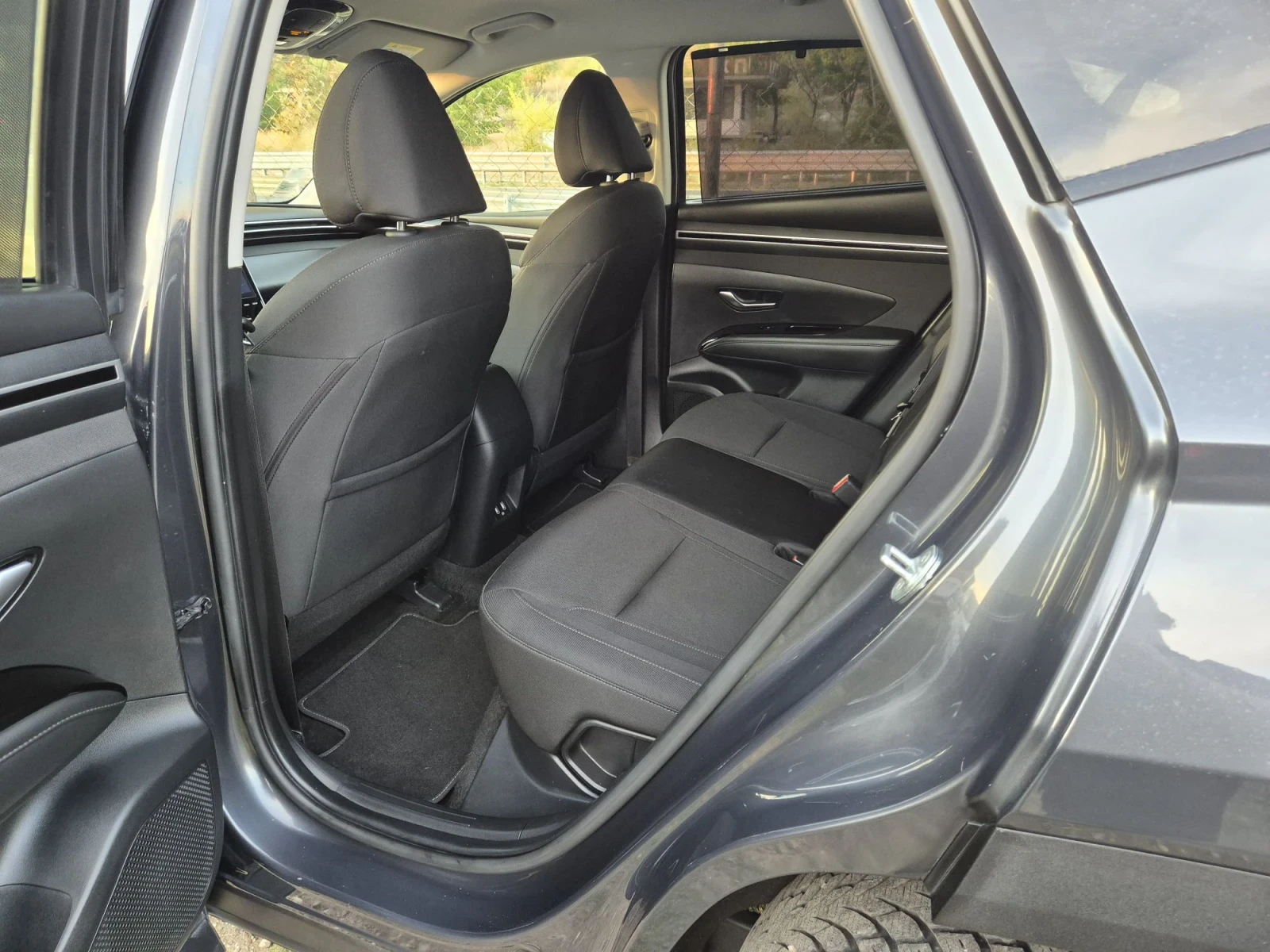 Hyundai Tucson 1, 6PLUG-HYBRID/4WD, снимка 12 - Автомобили и джипове - 56234791