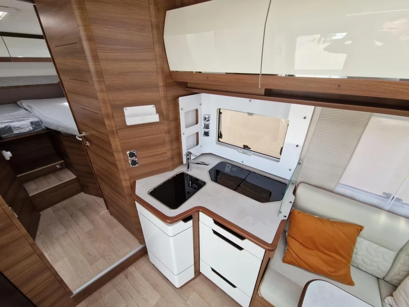 Кемпер Rapido 666F 180к.с. АТ ТЕГЛИЧ 2026 65Years FULL, снимка 4 - Каравани и кемпери - 53294218