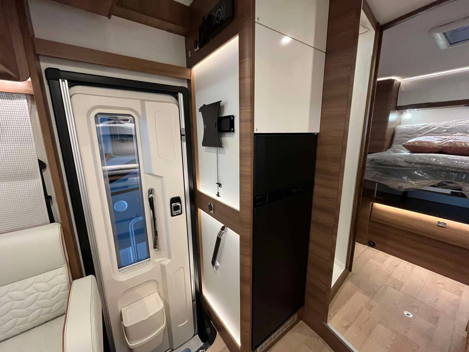 Кемпер Rapido 696F 2026 65Years , снимка 10 - Каравани и кемпери - 53294218