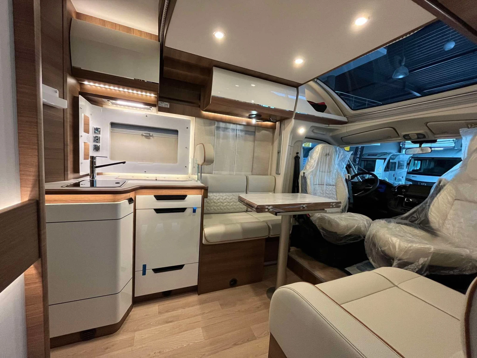 Кемпер Rapido 696F 2026 65Years , снимка 3 - Каравани и кемпери - 53294218