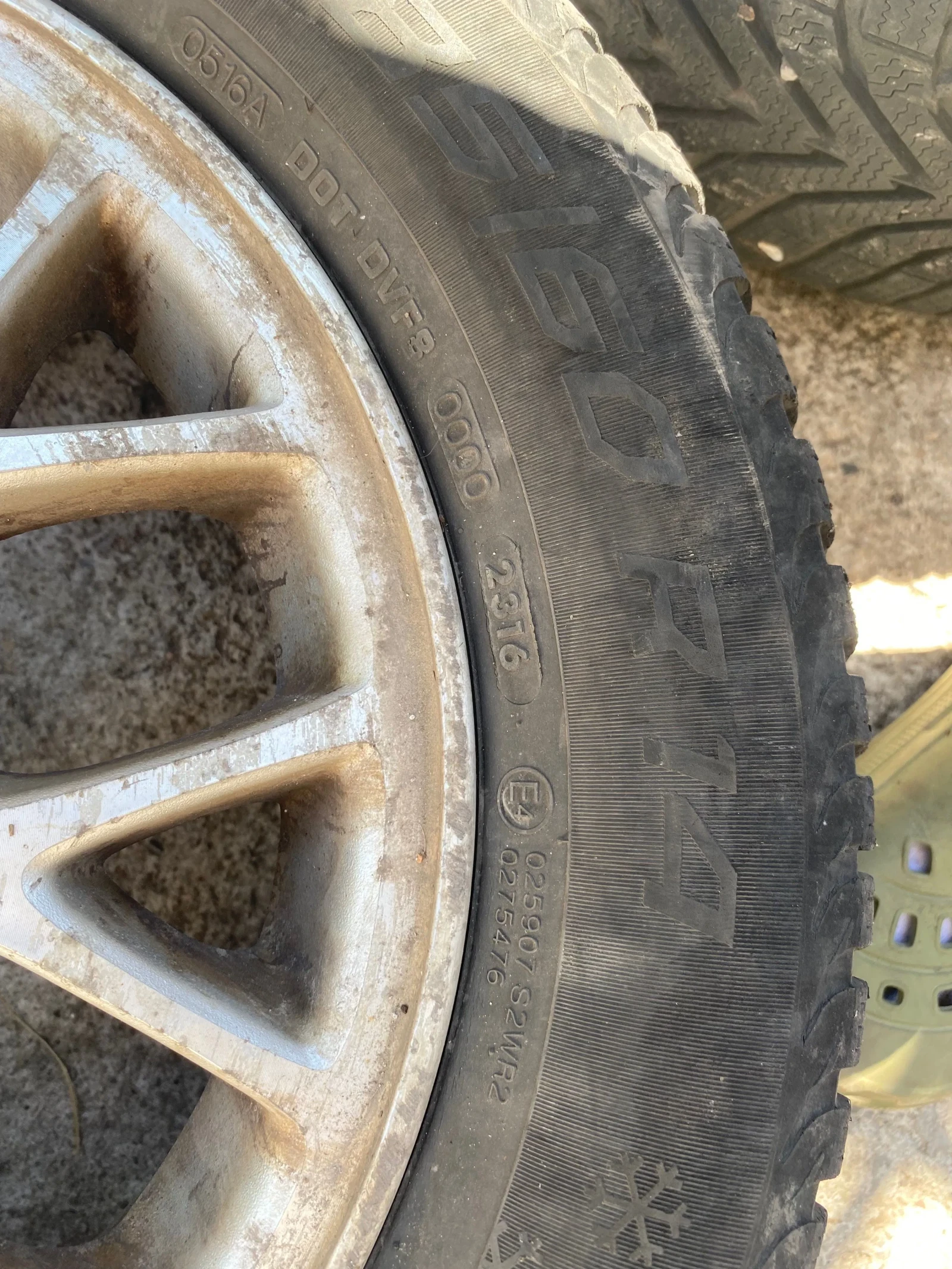 ���� � ������ 185/60R14 �� Mitsubishi Colt | Mobile.bg � ����������� 2