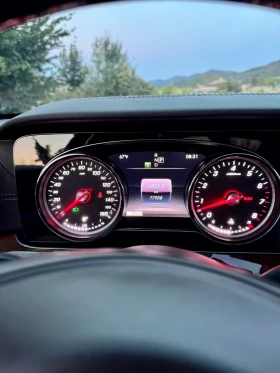 Mercedes-Benz E 300 W213 RWD, снимка 15