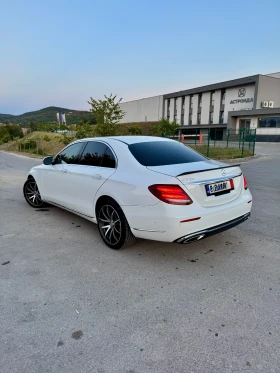 Mercedes-Benz E 300 W213 RWD, снимка 4