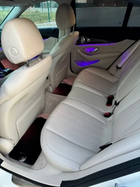 Mercedes-Benz E 300 W213 RWD, снимка 7