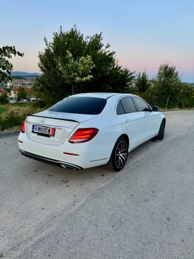 Mercedes-Benz E 300 W213 RWD, снимка 3