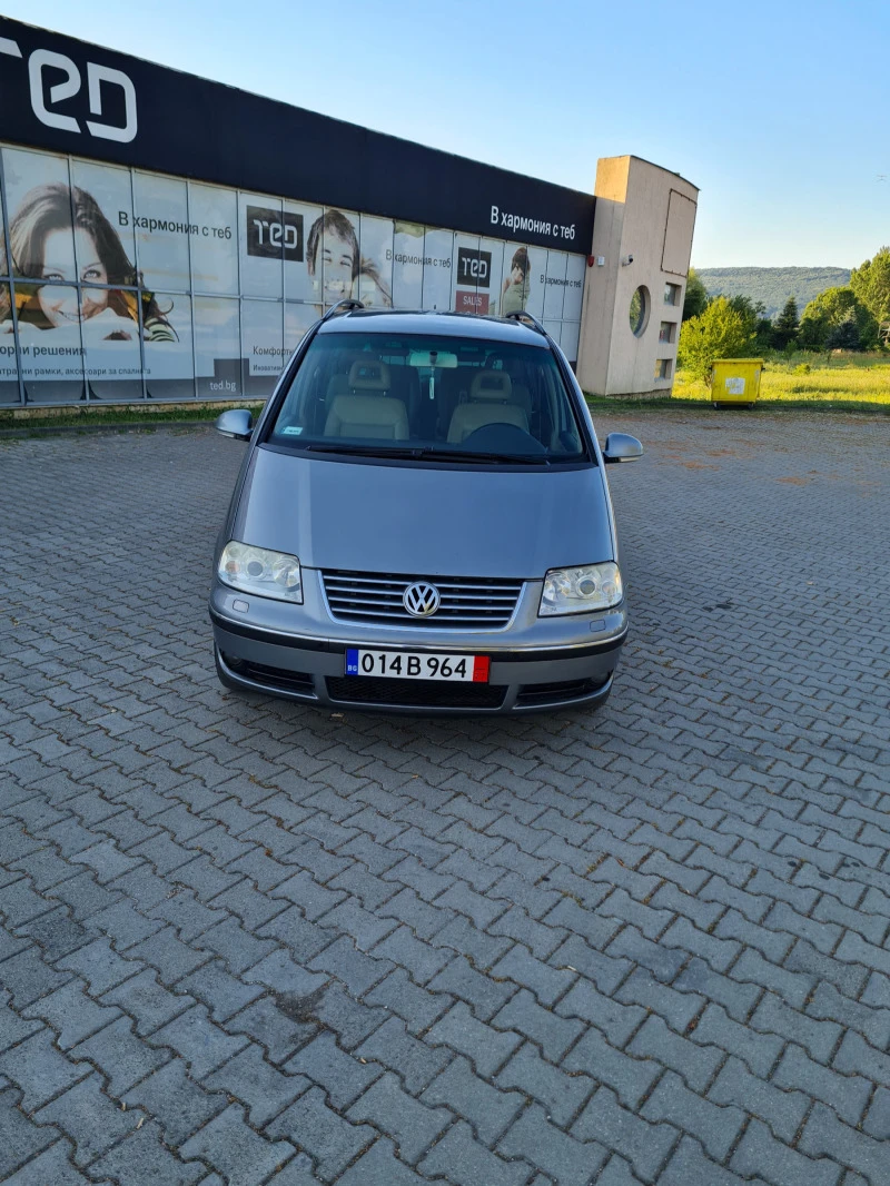 VW Sharan 1.9 TDI 116к.с. Автоматик , снимка 1 - Автомобили и джипове - 46429398