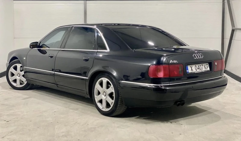 Audi A8 L 4, 2 бензин Quattro Facelift, снимка 3 - Автомобили и джипове - 46536870