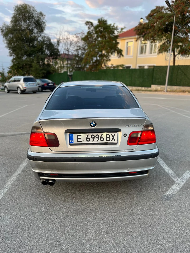 BMW 320, снимка 11 - Автомобили и джипове - 47551280