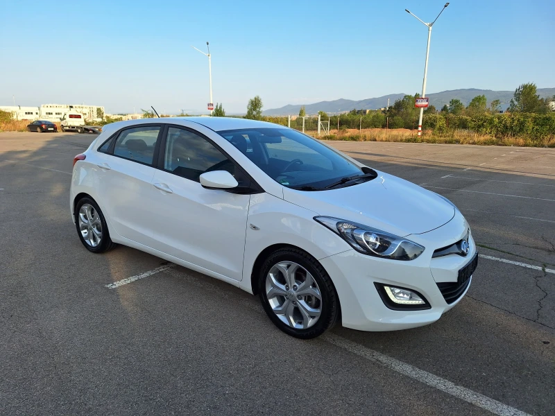 Hyundai I30 1.4-100кс.6-скорости, снимка 2 - Автомобили и джипове - 47112169