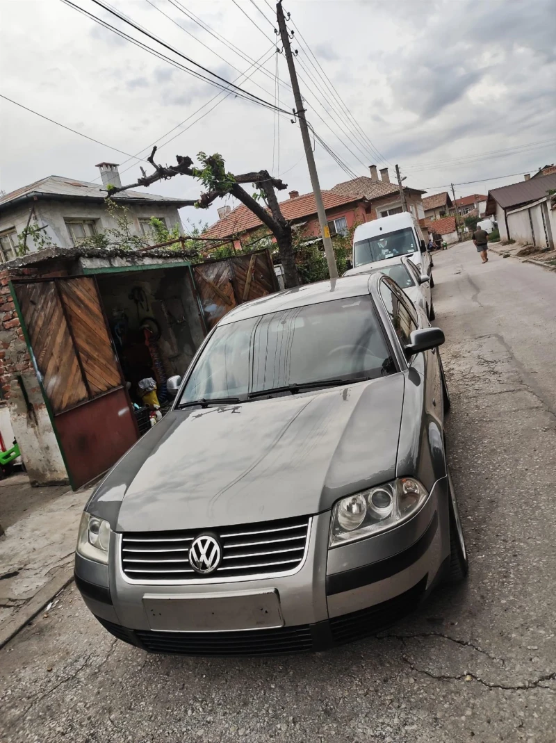 VW Passat, снимка 1 - Автомобили и джипове - 47189567