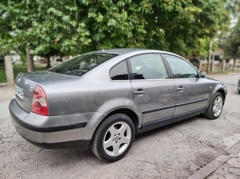 VW Passat, снимка 6 - Автомобили и джипове - 47189567