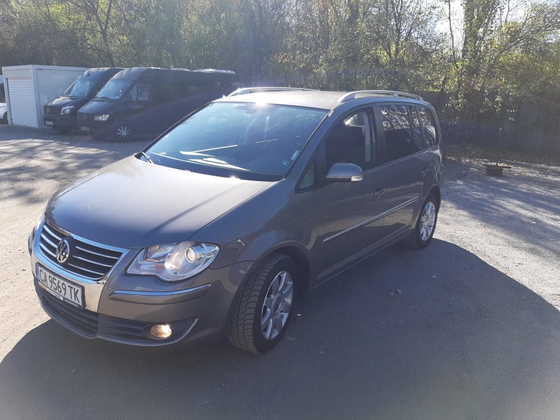 VW Touran High Line, снимка 4 - Автомобили и джипове - 47387179