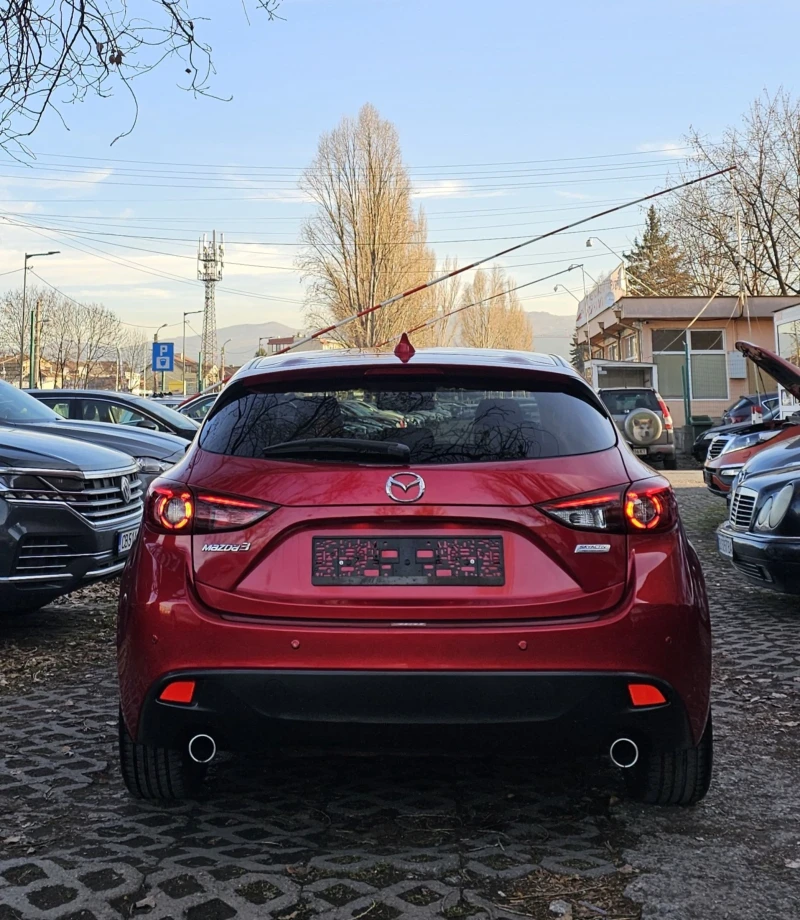 Mazda 3 2.2 Skyactiv Sports-Line Head-Up BOSE KeylessGo, снимка 5 - Автомобили и джипове - 48394339