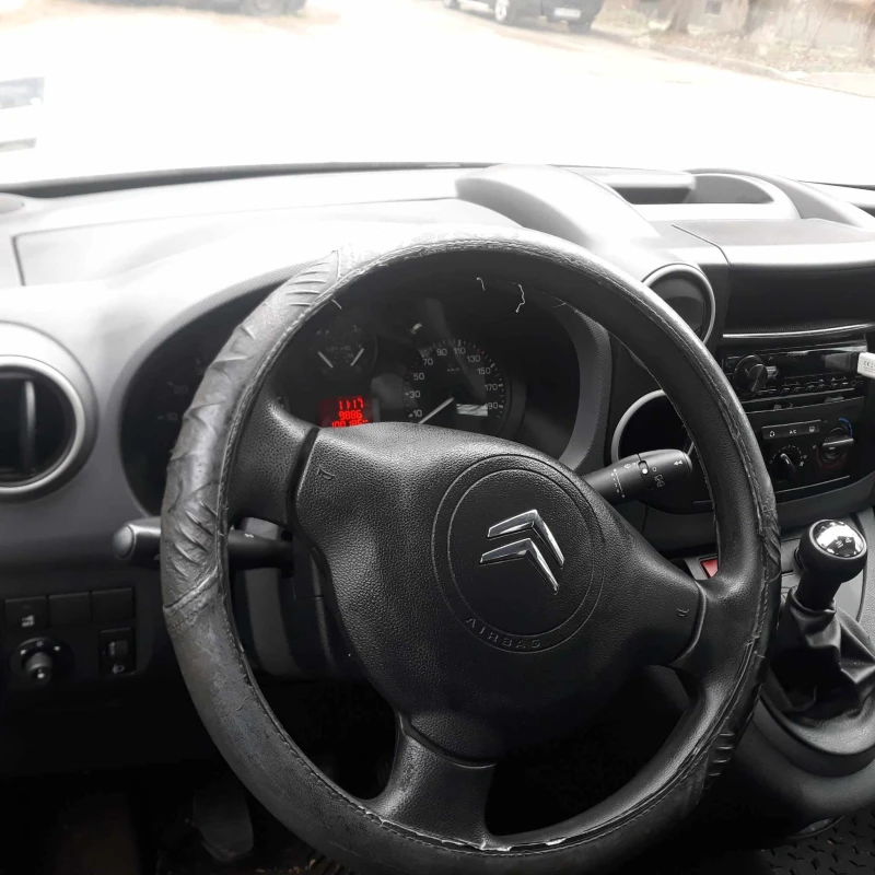 Citroen Berlingo, снимка 15 - Автомобили и джипове - 48663603