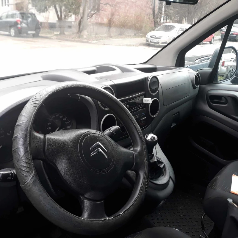 Citroen Berlingo, снимка 11 - Автомобили и джипове - 48663603