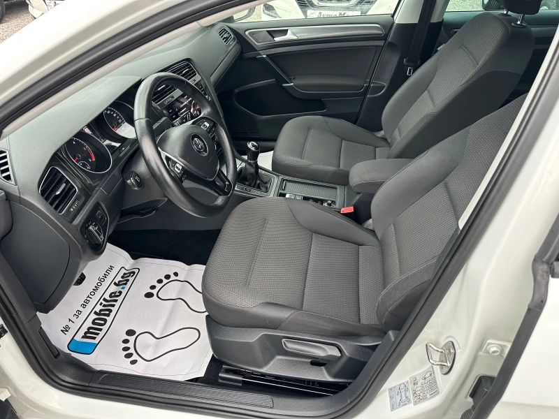 VW Golf 1.6 NAVI LED, снимка 8 - Автомобили и джипове - 48879510