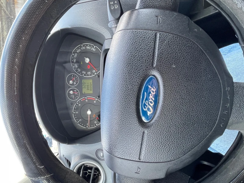 Ford Fiesta, снимка 8 - Автомобили и джипове - 49221344