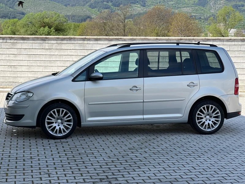 VW Touran 1.9TDI DSG, снимка 5 - Автомобили и джипове - 51067541