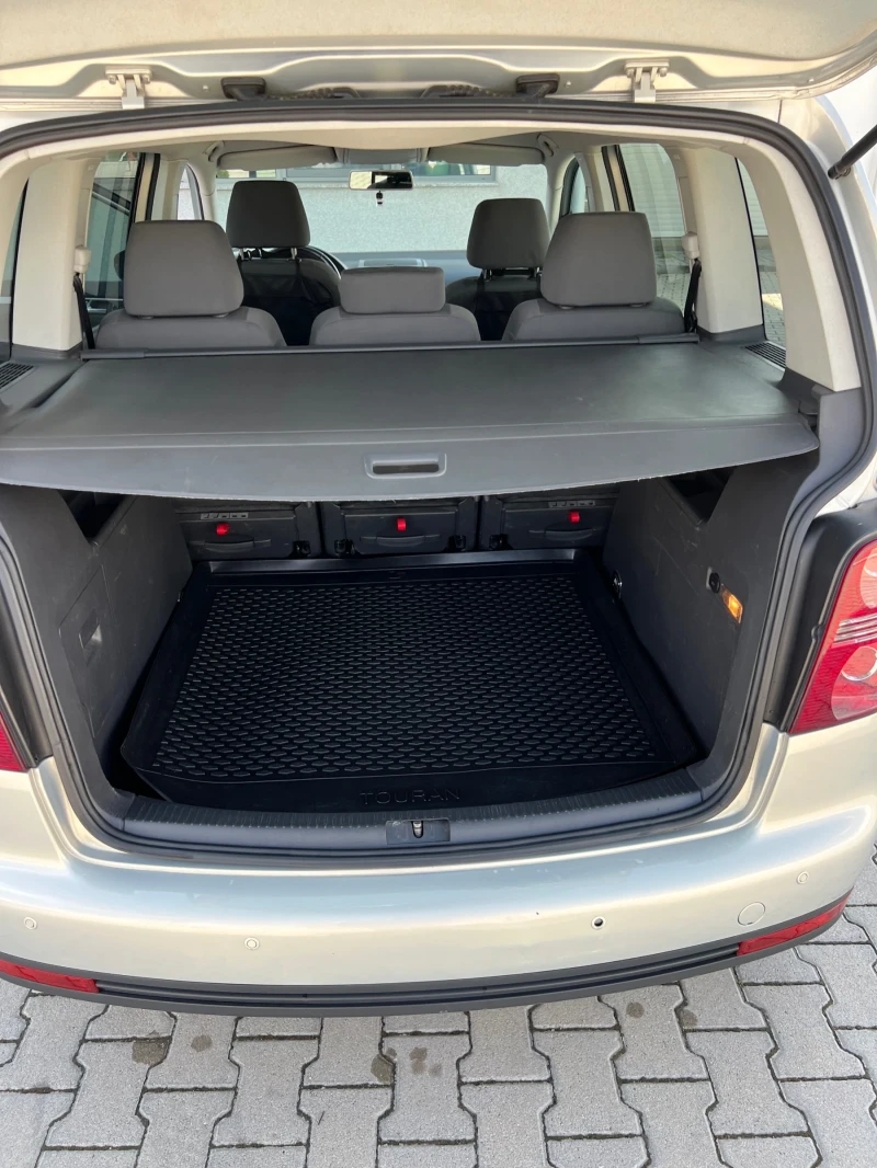 VW Touran 1.9TDI DSG, снимка 11 - Автомобили и джипове - 51067541