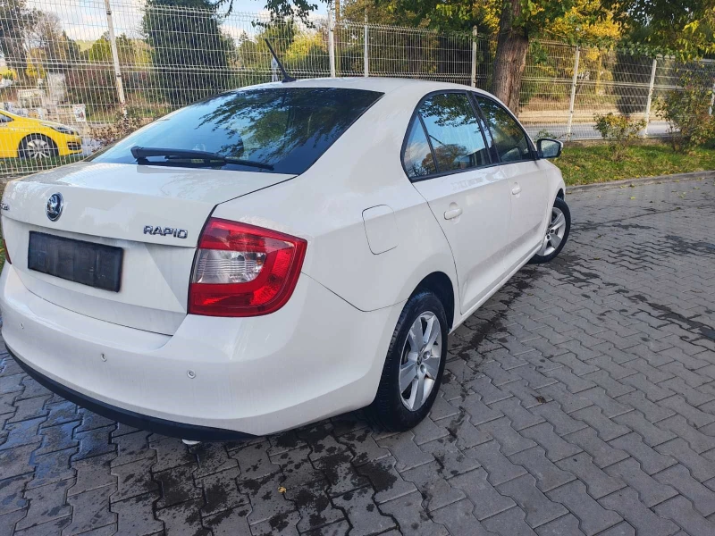 Skoda Rapid, снимка 6 - Автомобили и джипове - 52640653