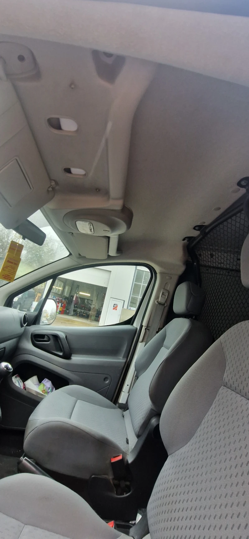 Citroen Berlingo 1.6 TDI, снимка 8 - Автомобили и джипове - 52336097