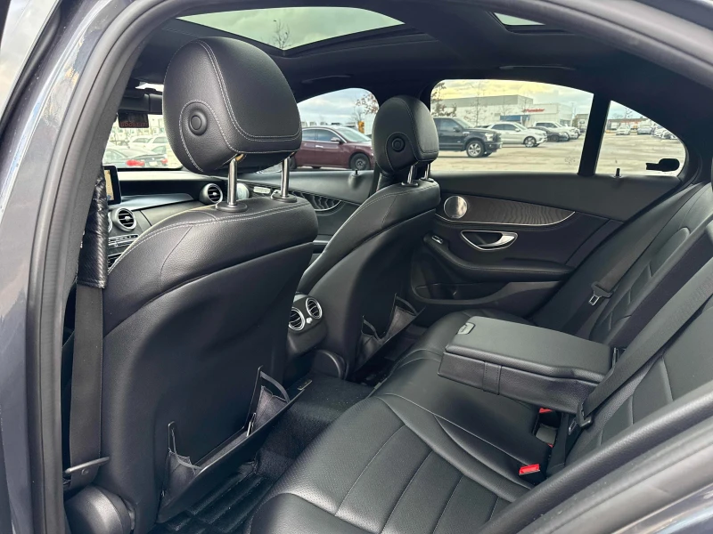 Mercedes-Benz C 400 4MATIC * * CARFAX * * АВТО КРЕДИТ * * , снимка 12 - Автомобили и джипове - 52561222