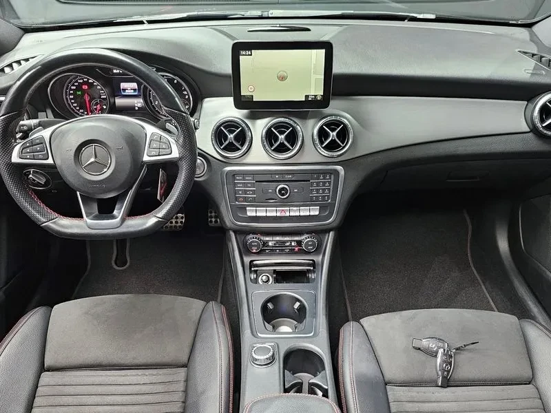 Mercedes-Benz CLA 2.5, снимка 7 - Автомобили и джипове - 54287818