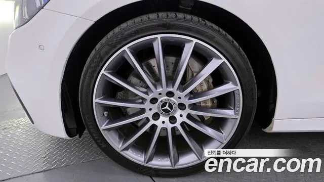 Mercedes-Benz E 350 4 Matic AMG LINE, снимка 7 - Автомобили и джипове - 54594774