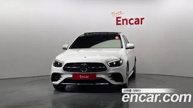 Mercedes-Benz E 350 4 Matic AMG LINE