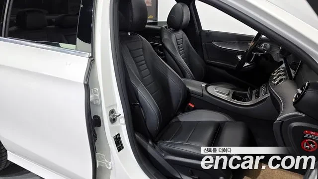 Mercedes-Benz E 350 4 Matic AMG LINE, снимка 13 - Автомобили и джипове - 54594774