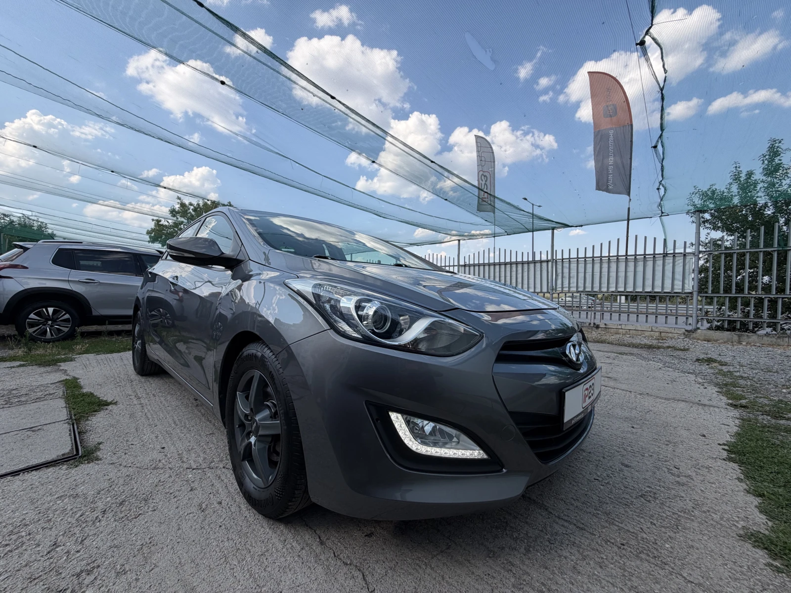 Hyundai I30 1.6* БЕНЗИН* АВТОМАТ* ХЕЧБЕК* Apple* CarPlay * * *, снимка 8 - Автомобили и джипове - 43337363