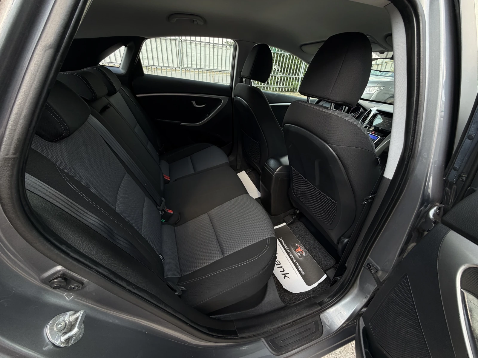 Hyundai I30 1.6* БЕНЗИН* АВТОМАТ* ХЕЧБЕК* Apple* CarPlay * * *, снимка 10 - Автомобили и джипове - 43337363