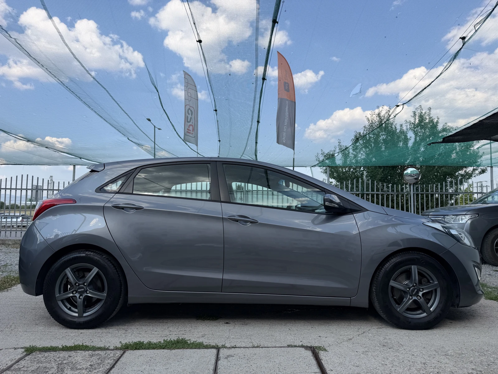 Hyundai I30 1.6* БЕНЗИН* АВТОМАТ* ХЕЧБЕК* Apple* CarPlay * * *, снимка 7 - Автомобили и джипове - 43337363