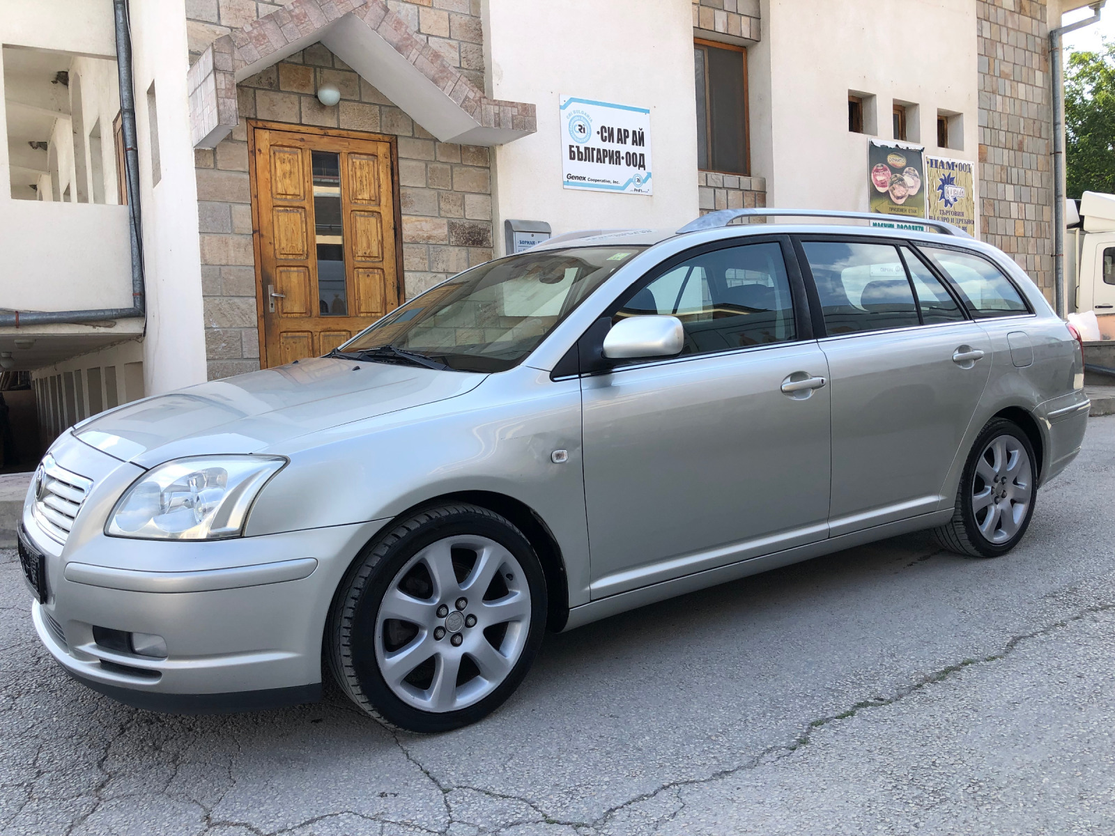 Toyota Avensis 2.0VVT-i 147k.c. - изображение 7