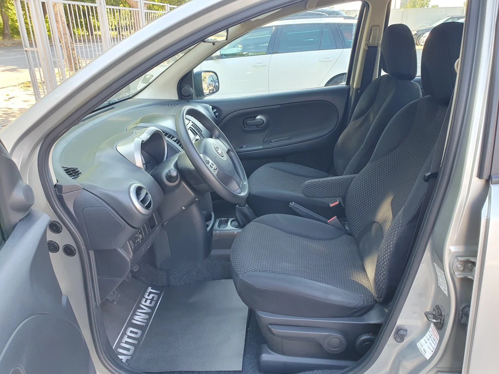 Nissan Note 1.4/88кс - изображение 9