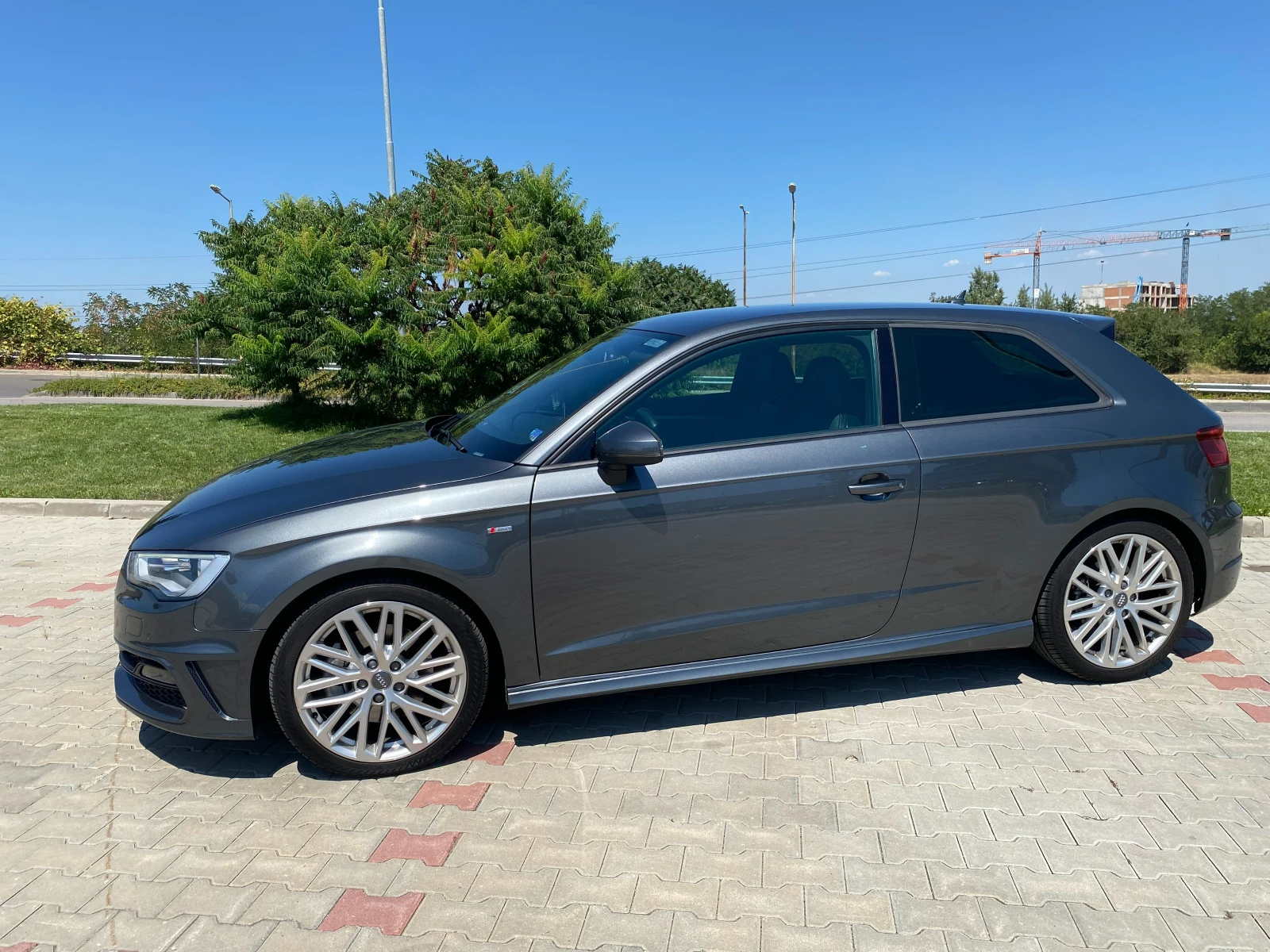 Audi A3 2.0 TDI 184 кс / S-Line / S-Tronic / 4х4 quattro - изображение 2