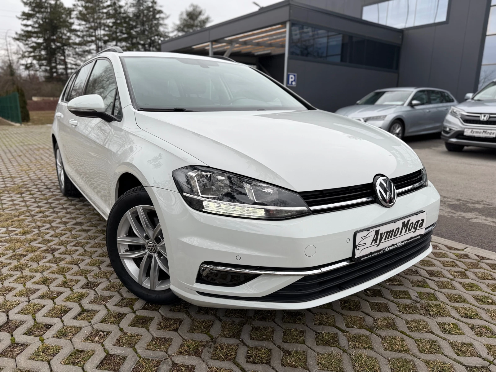 VW Golf 1.6 NAVI LED - [1] 