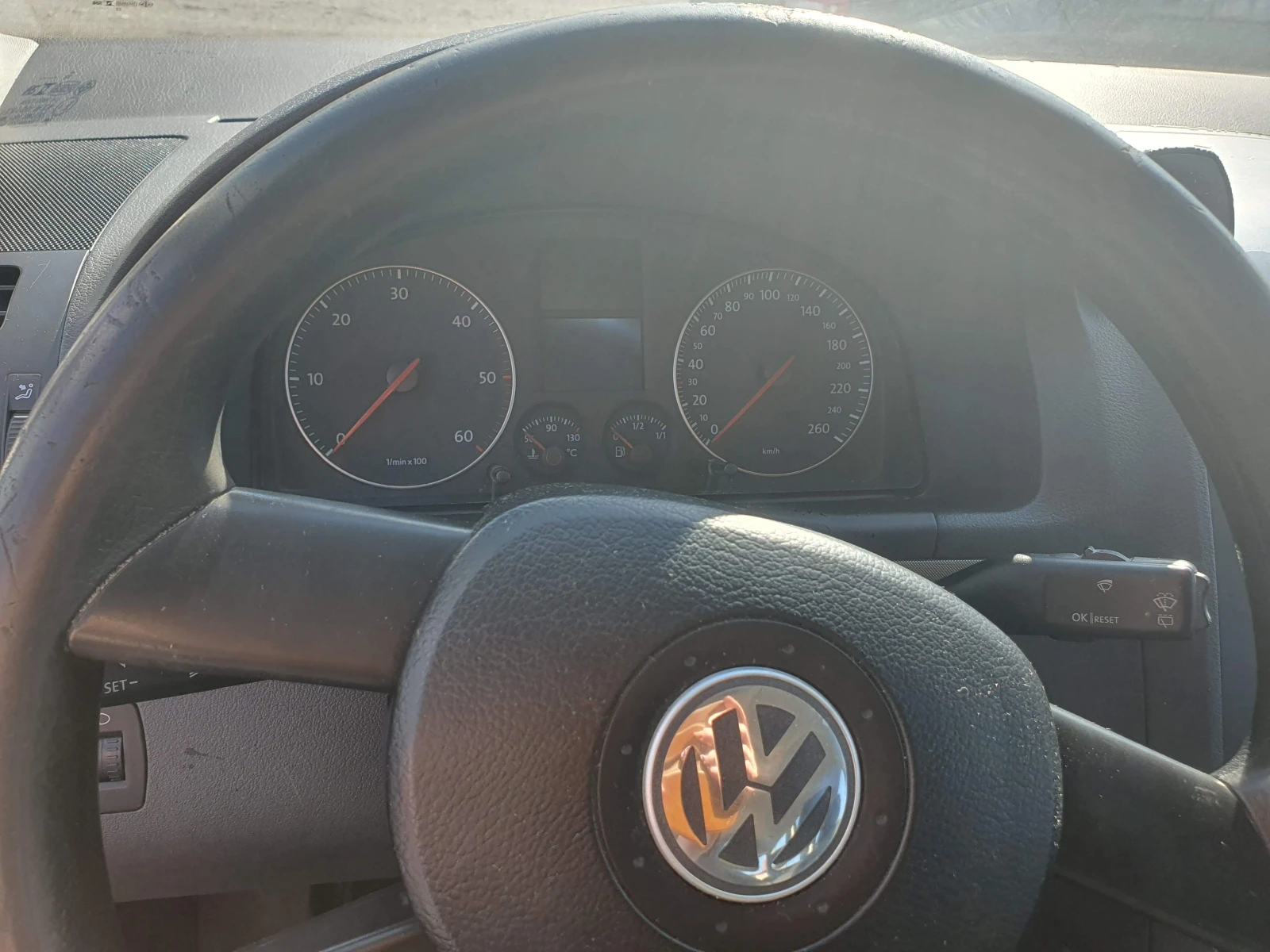 VW Touran 2.0 TDI - изображение 8